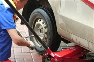 裕安区附近拖车24小时服务热线电话